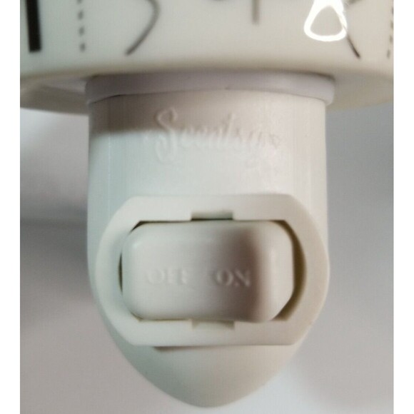 NEW Retired Scentsy Original Box "Bud" Plug-In Wall Wax Warmer Bulb Included - Picture 7 of 7